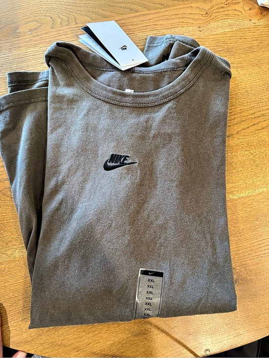 Nike Other - Nike Sportswear Premium Essentials T-Shirt Tee Brown XL NWT